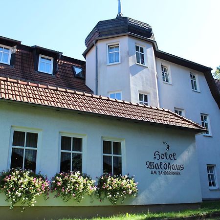 Hotel Waldhaus Romhild Bagian luar foto