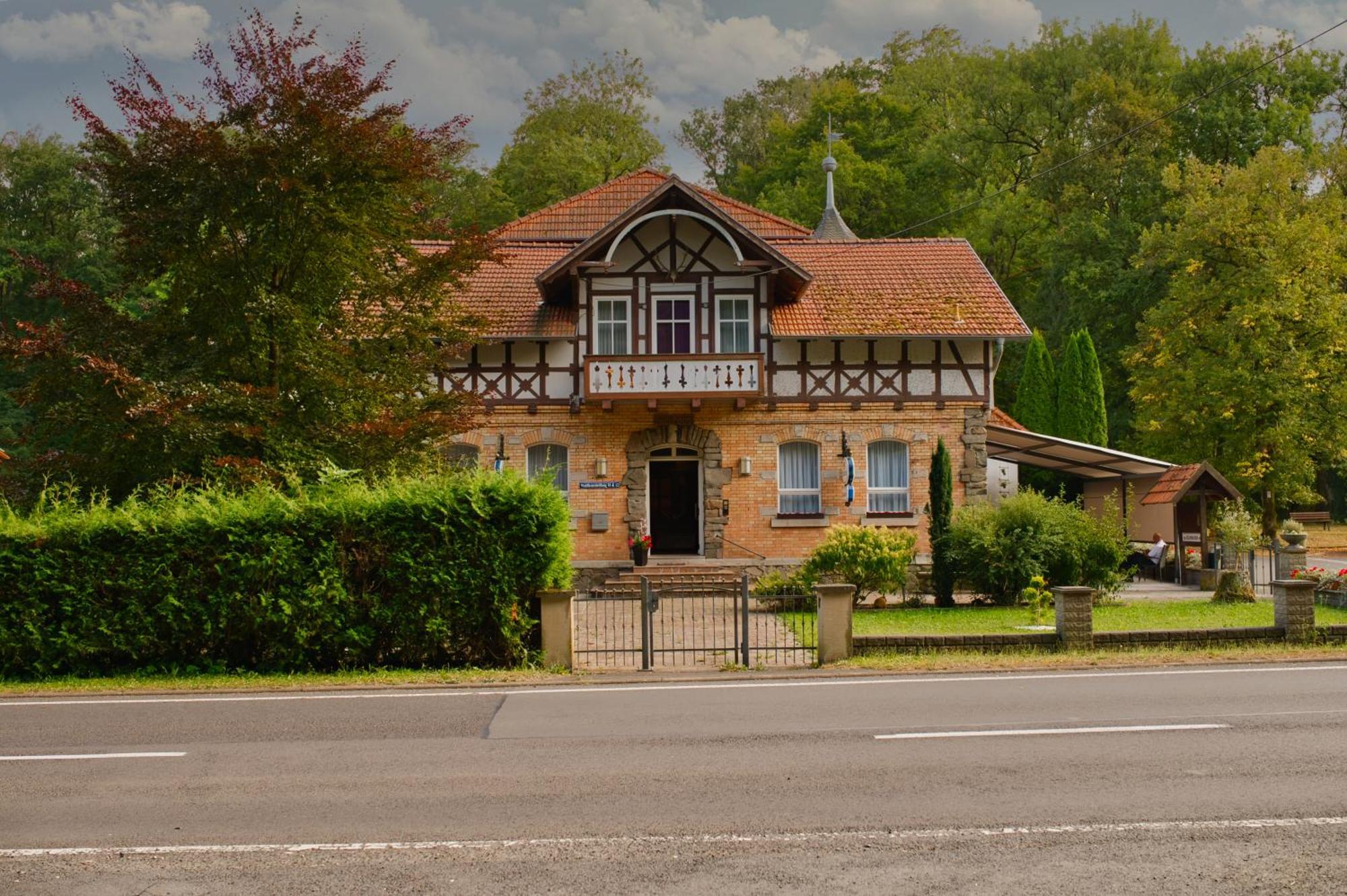 Hotel Waldhaus Romhild Bagian luar foto