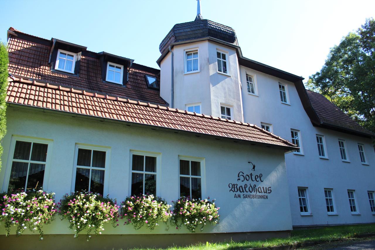 Hotel Waldhaus Romhild Bagian luar foto